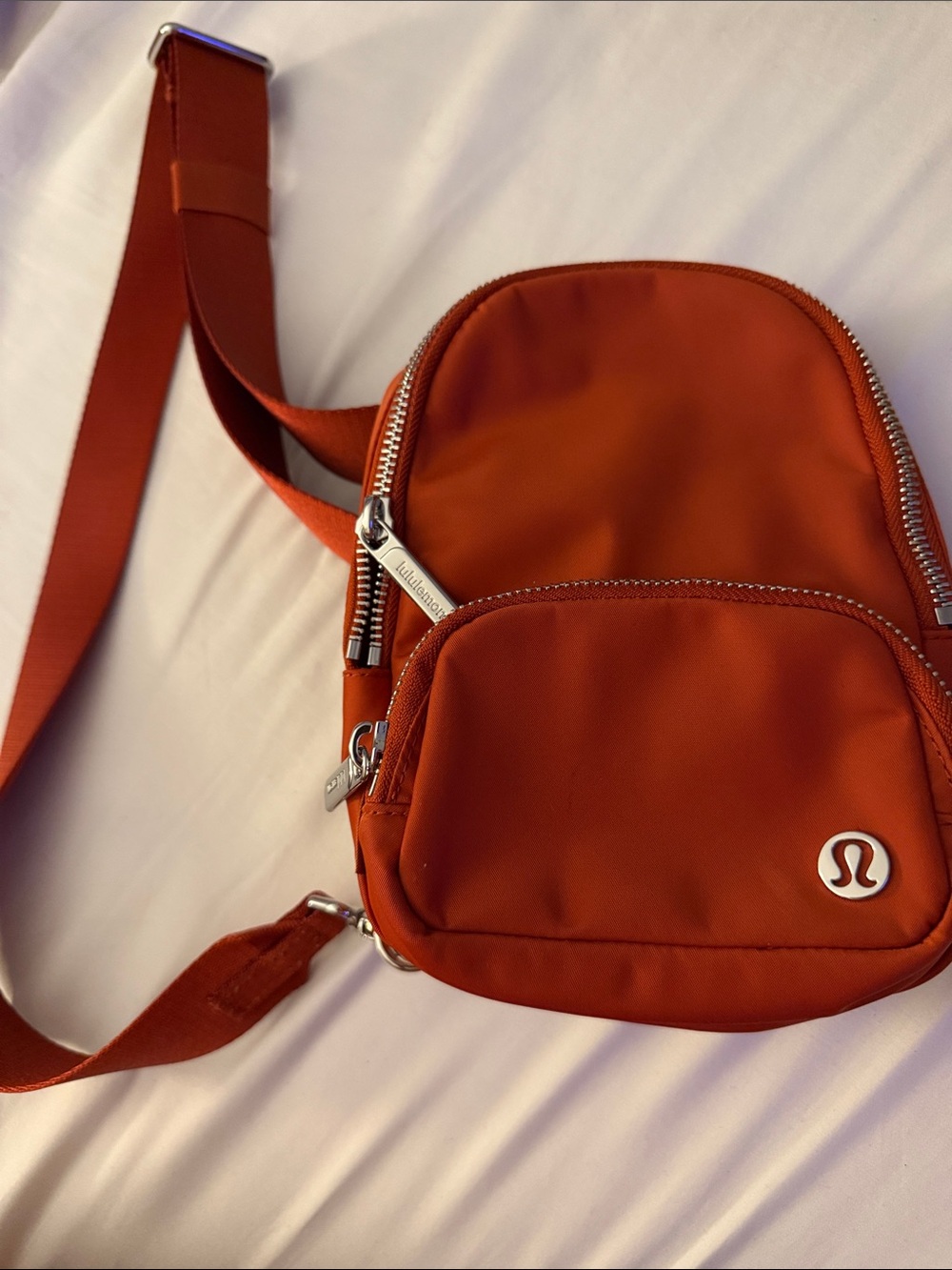 lululemon athletica Men's Rust-Red Sling Bag